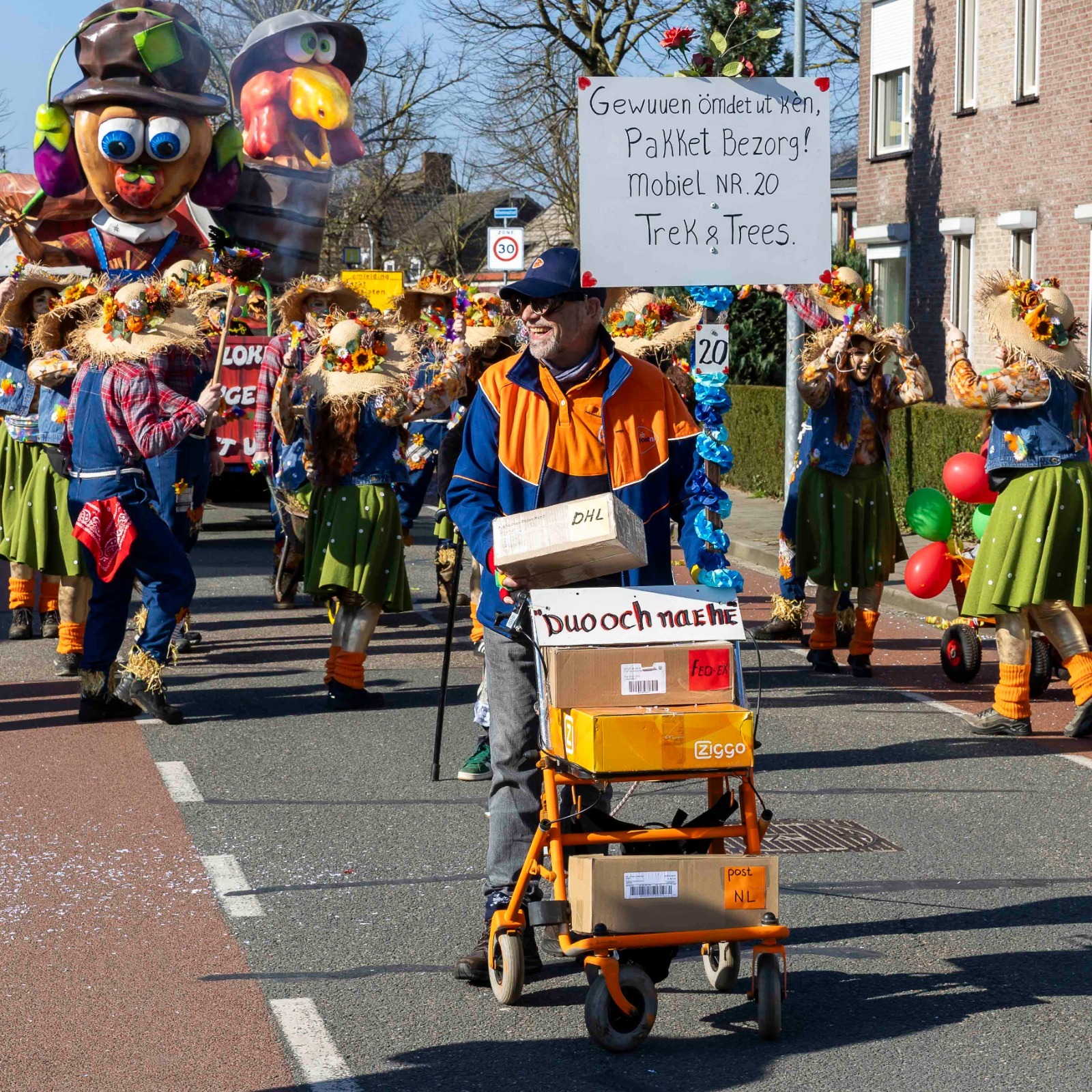 Opstelling Belfeldse optocht - Belfeld 700 jaar