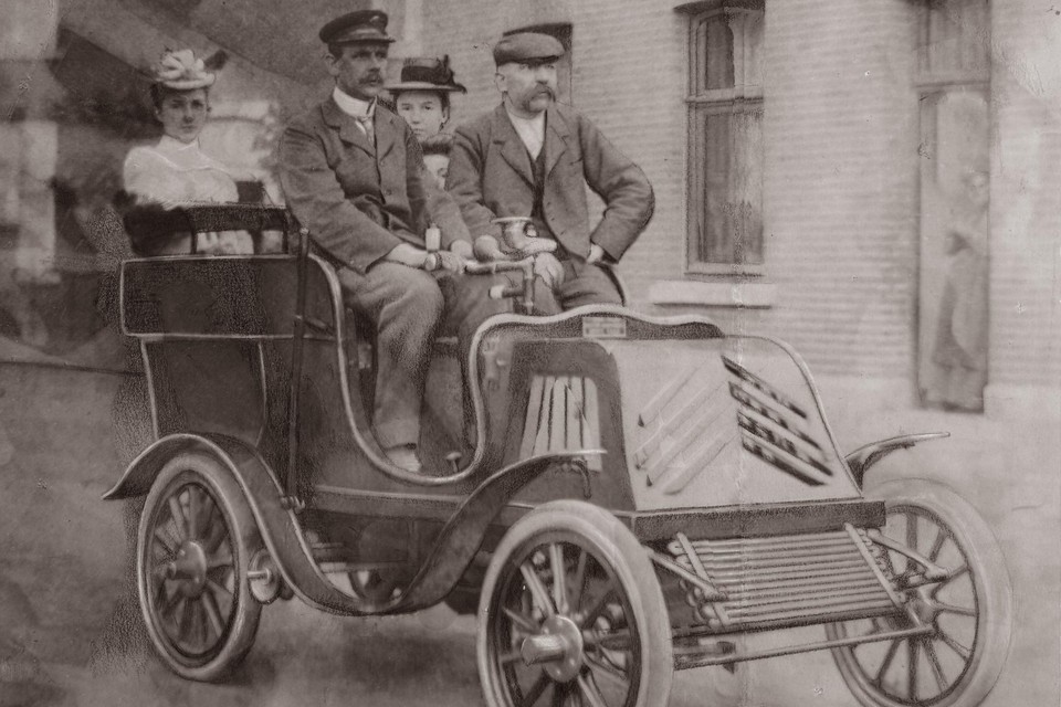 De Eerste Auto In Nederland Belfeld 700 Jaar